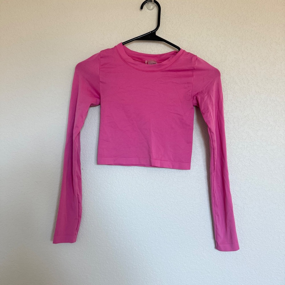 Aritzia Seamless Long Sleeve Crop Top Pink Crew Neck XS Basic Athleisure